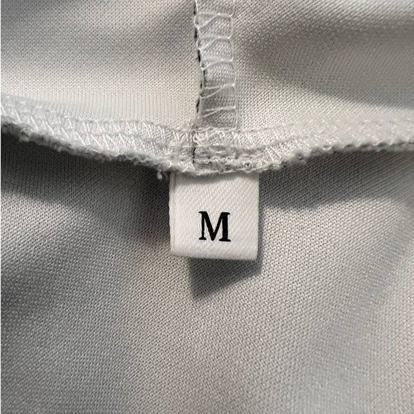 Foo Fighters Pullover Hoodie Size M in Gray with Red and Black FF Logo Unisex - Picture 4 of 4